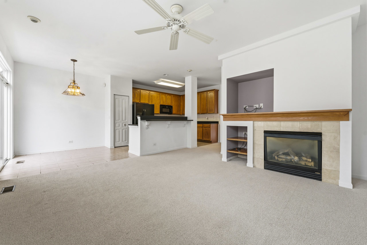 949 Indigo Court, Hanover Park, IL 60133