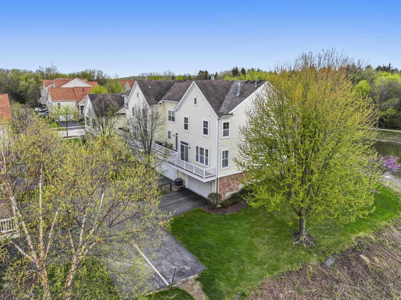 949 Indigo Court, Hanover Park, IL 60133