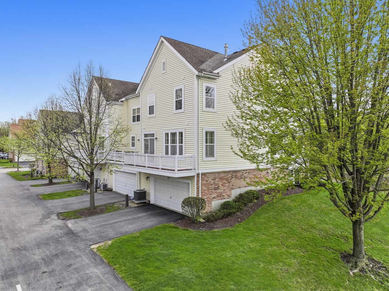 949 Indigo Court, Hanover Park, IL 60133