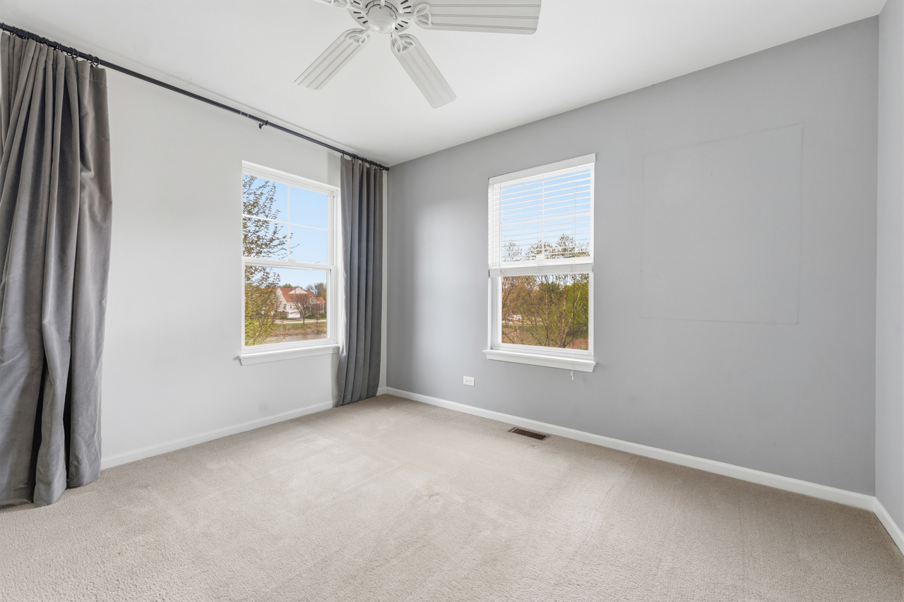 949 Indigo Court, Hanover Park, IL 60133