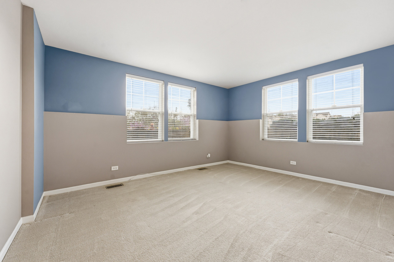 949 Indigo Court, Hanover Park, IL 60133