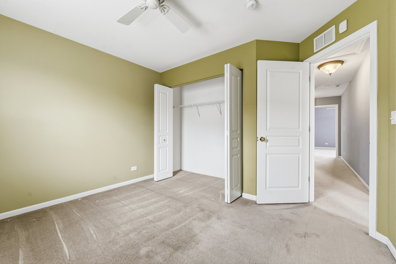 949 Indigo Court, Hanover Park, IL 60133