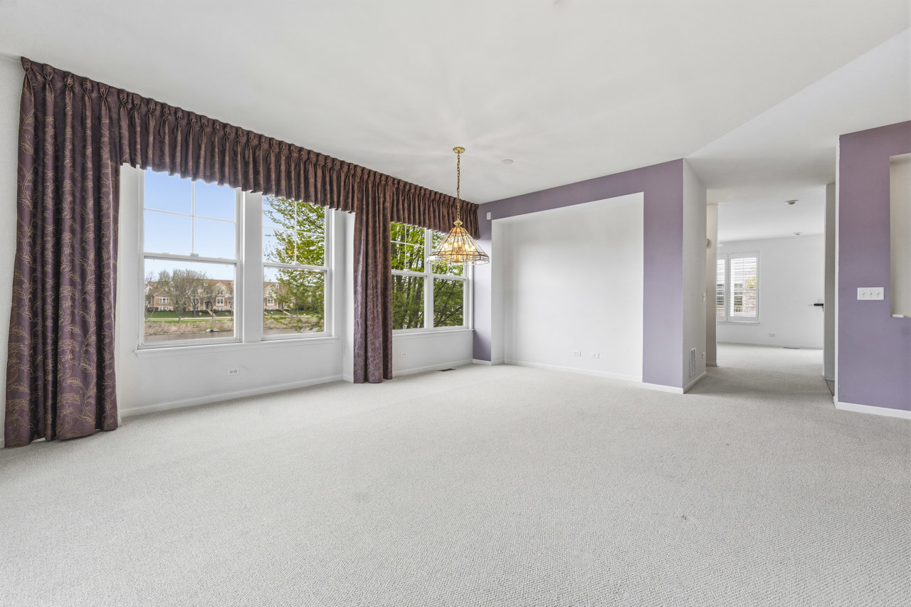949 Indigo Court, Hanover Park, IL 60133