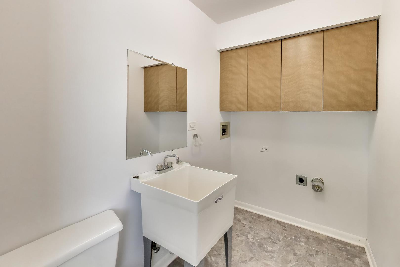 241 Brookhaven Drive, Elk Grove Village, IL 60007