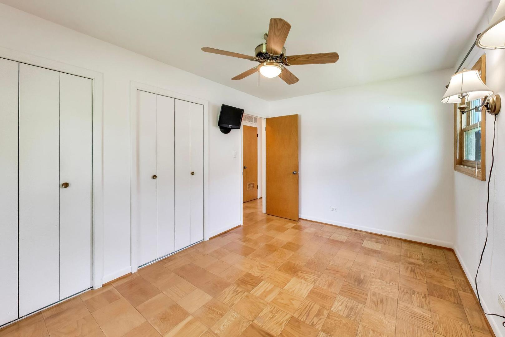241 Brookhaven Drive, Elk Grove Village, IL 60007