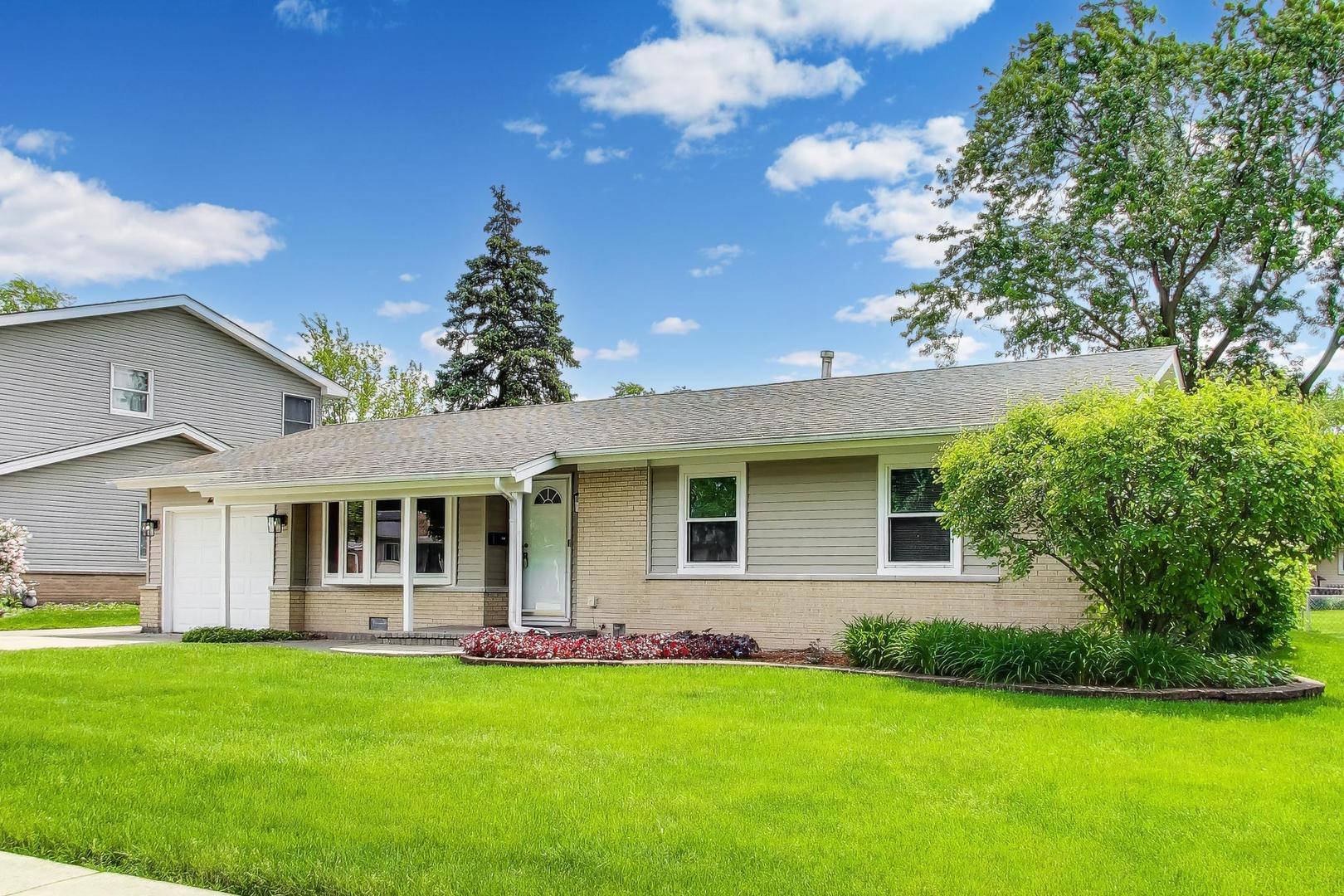 241 Brookhaven Drive, Elk Grove Village, IL 60007