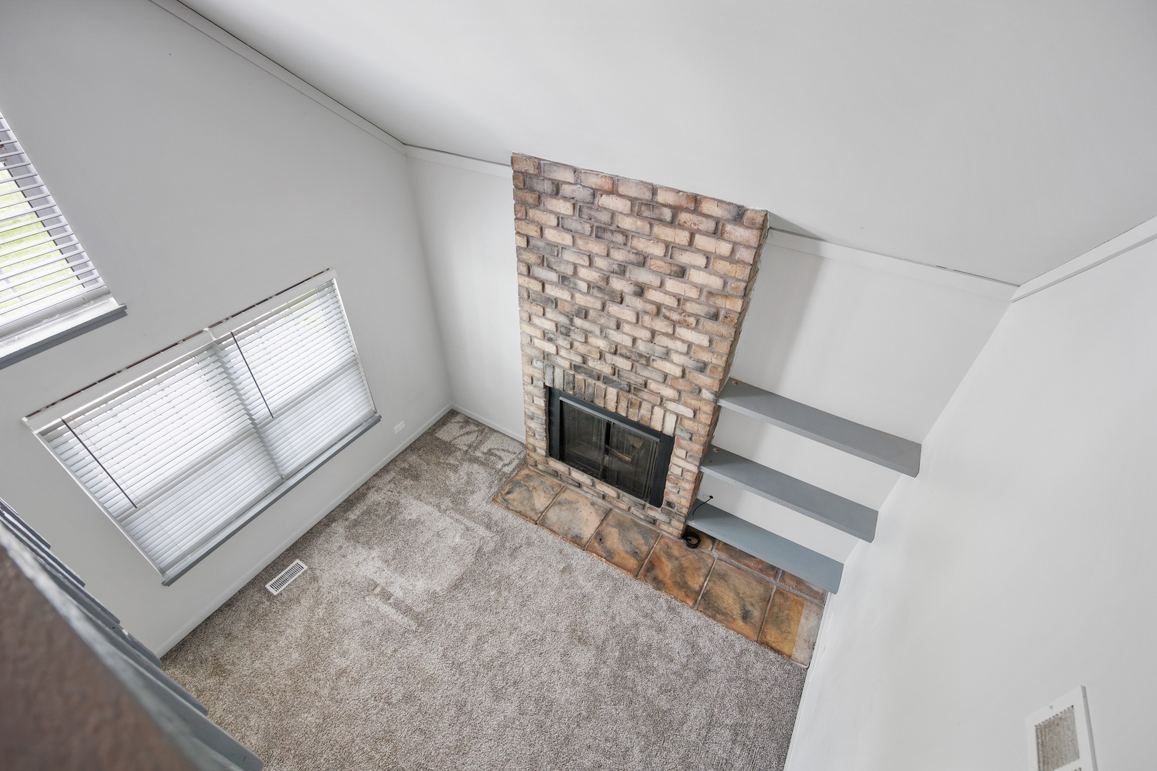 939 Chase Court, Gurnee, IL 60031