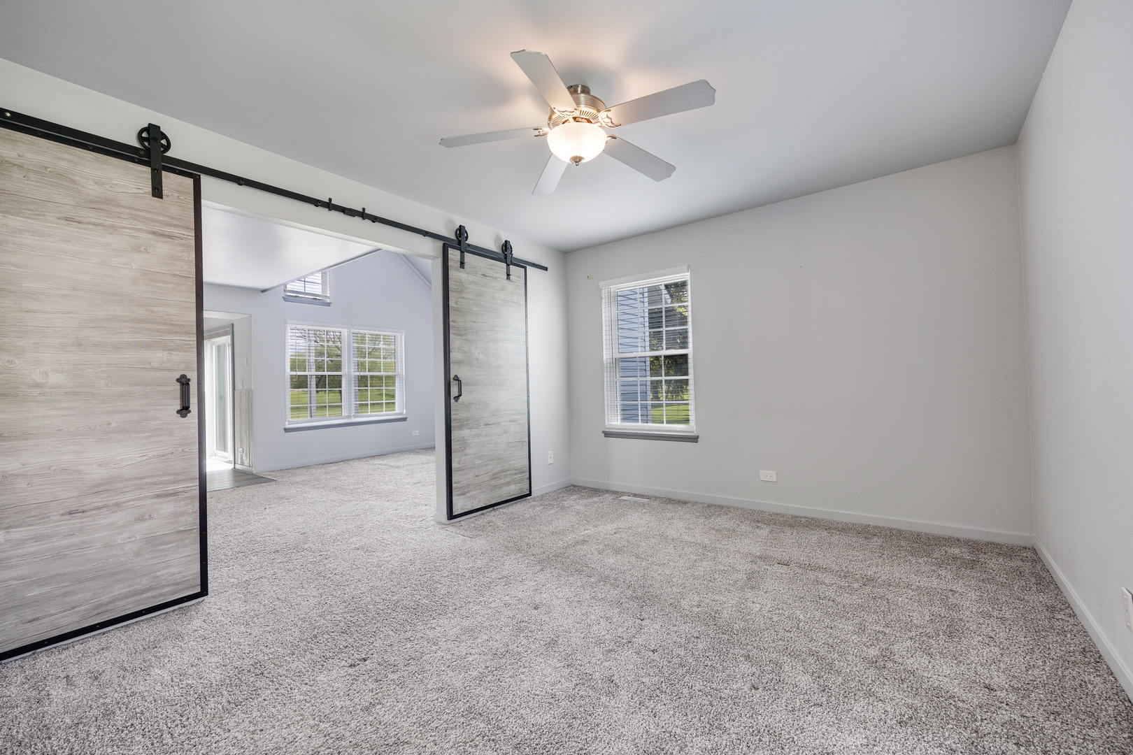 939 Chase Court, Gurnee, IL 60031