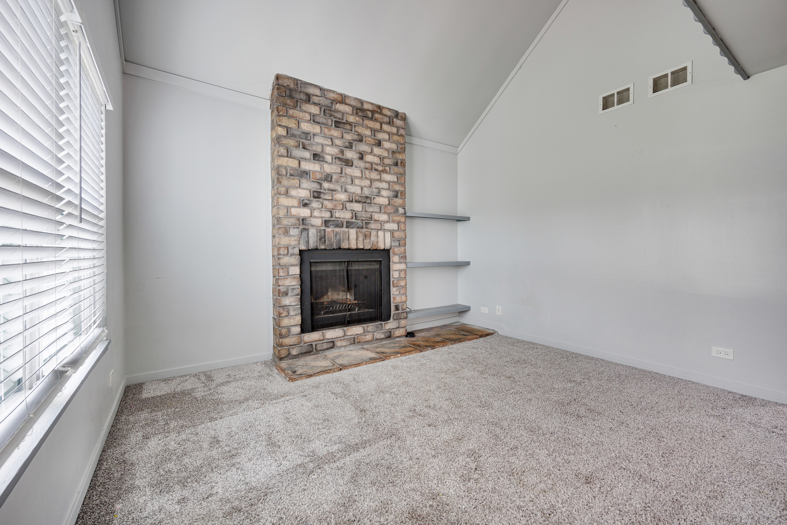 939 Chase Court, Gurnee, IL 60031