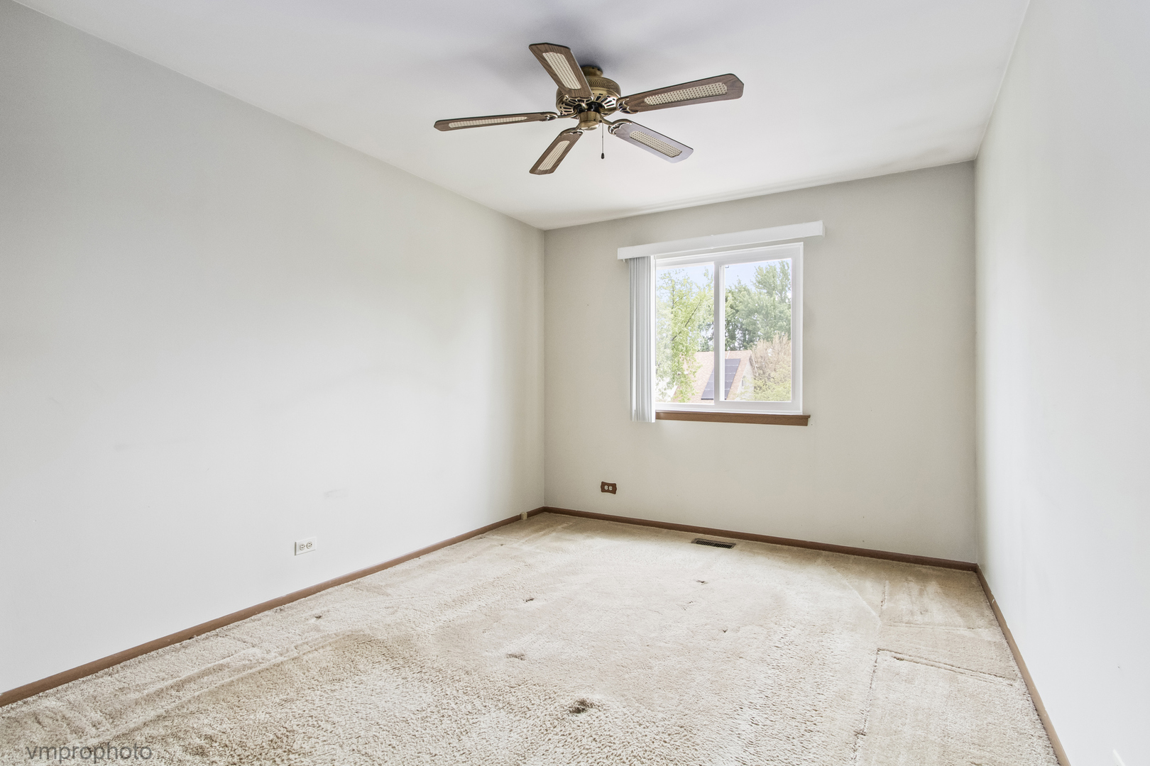 1774 Goddard Lane, Hanover Park, IL 60133