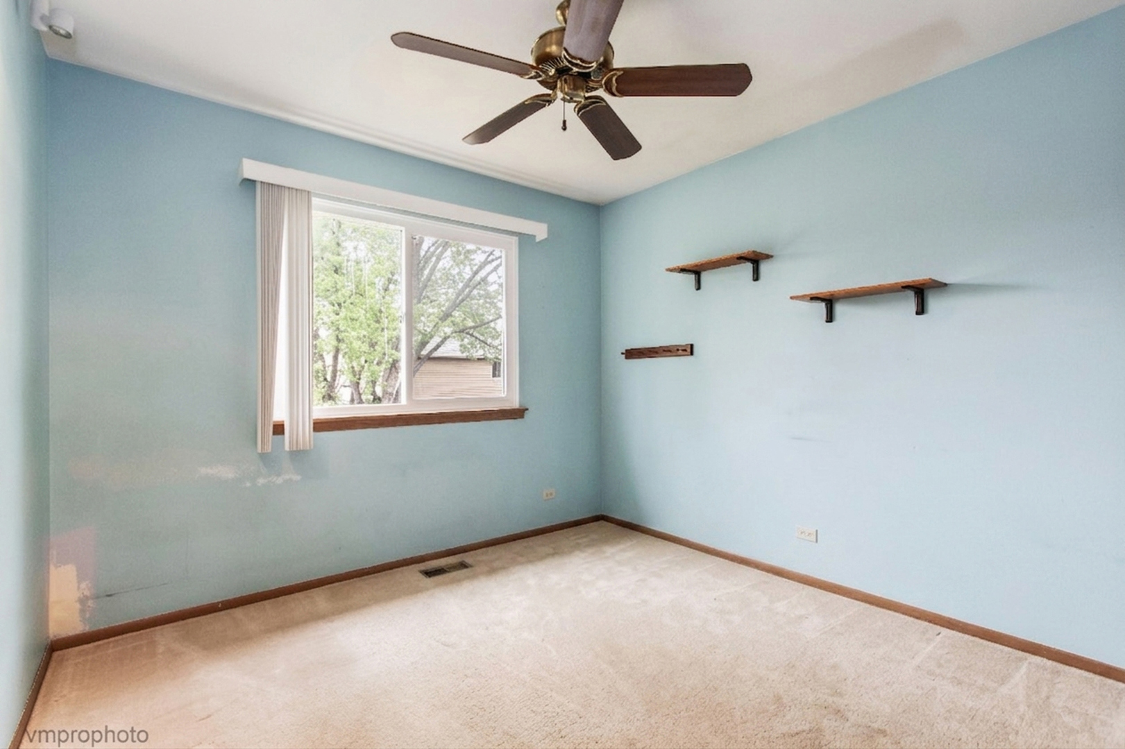 1774 Goddard Lane, Hanover Park, IL 60133