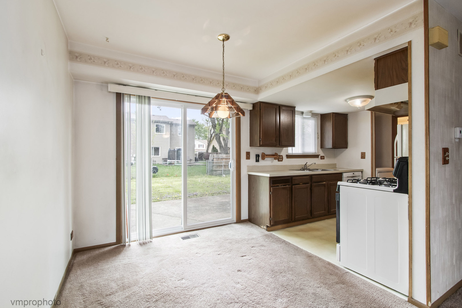 1774 Goddard Lane, Hanover Park, IL 60133