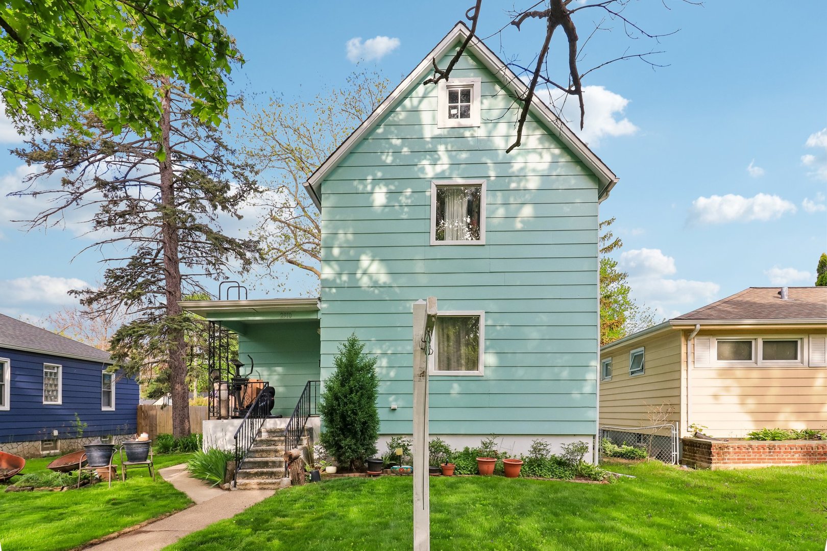 2910 Ezekiel Avenue, Zion, IL 60099