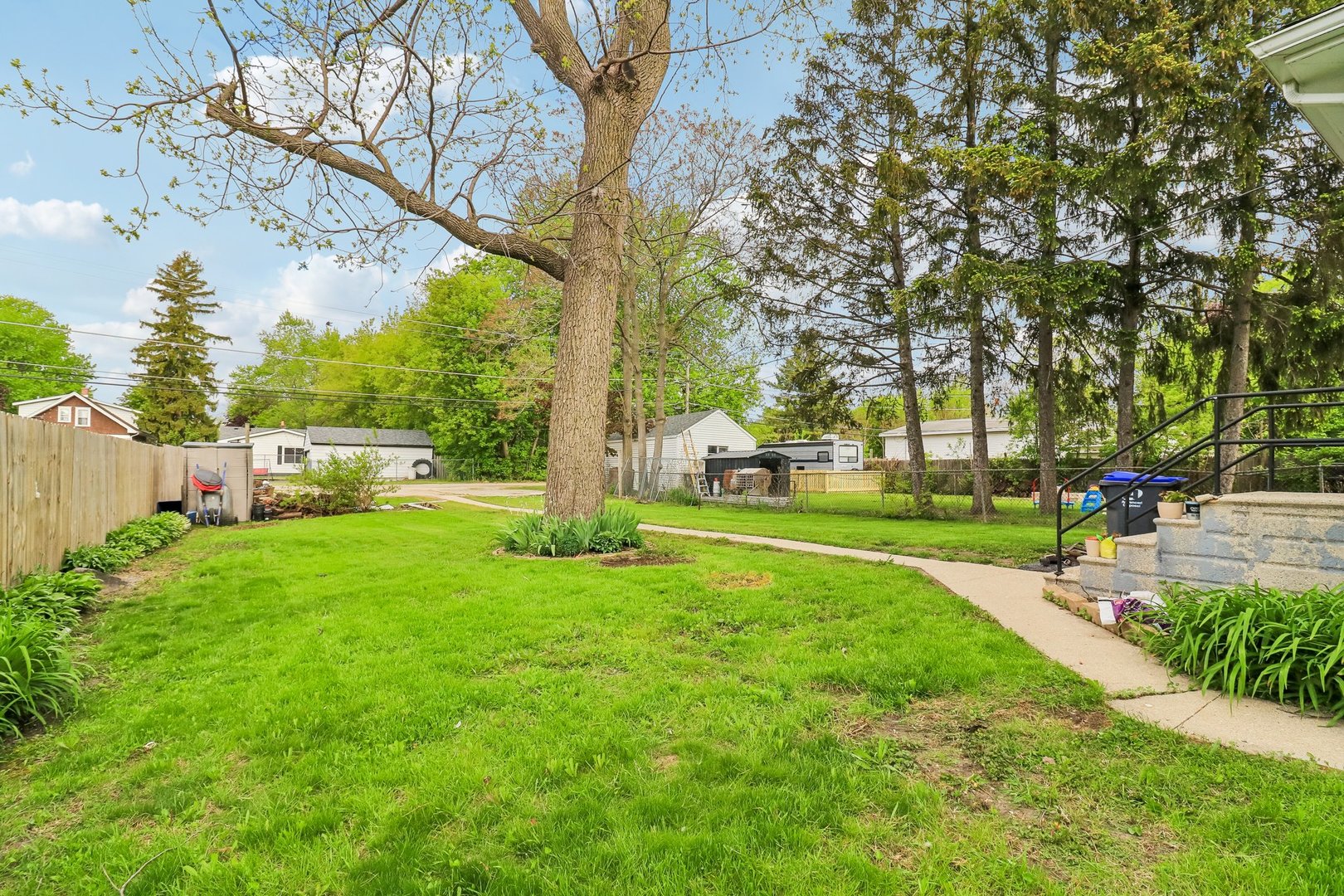 2910 Ezekiel Avenue, Zion, IL 60099