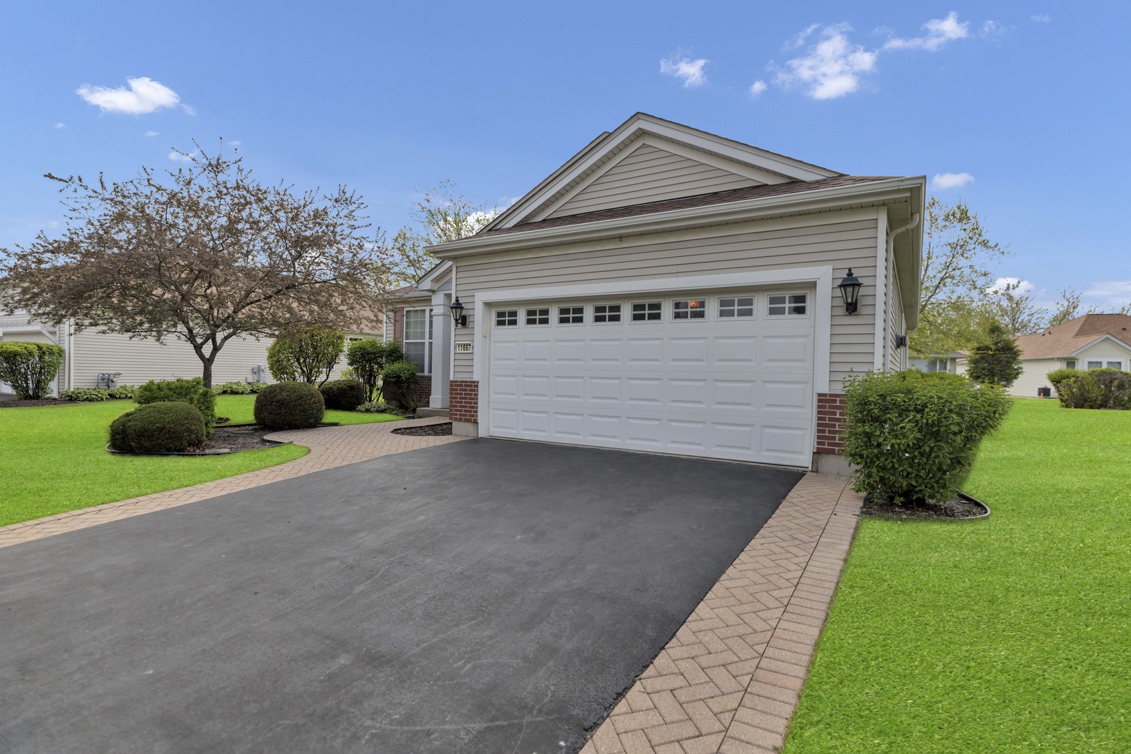 11667 Stonewater Crossing, Huntley, IL 60142