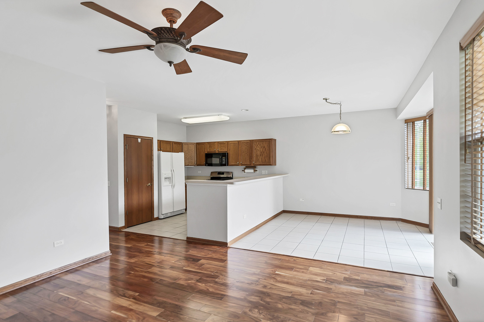 11667 Stonewater Crossing, Huntley, IL 60142