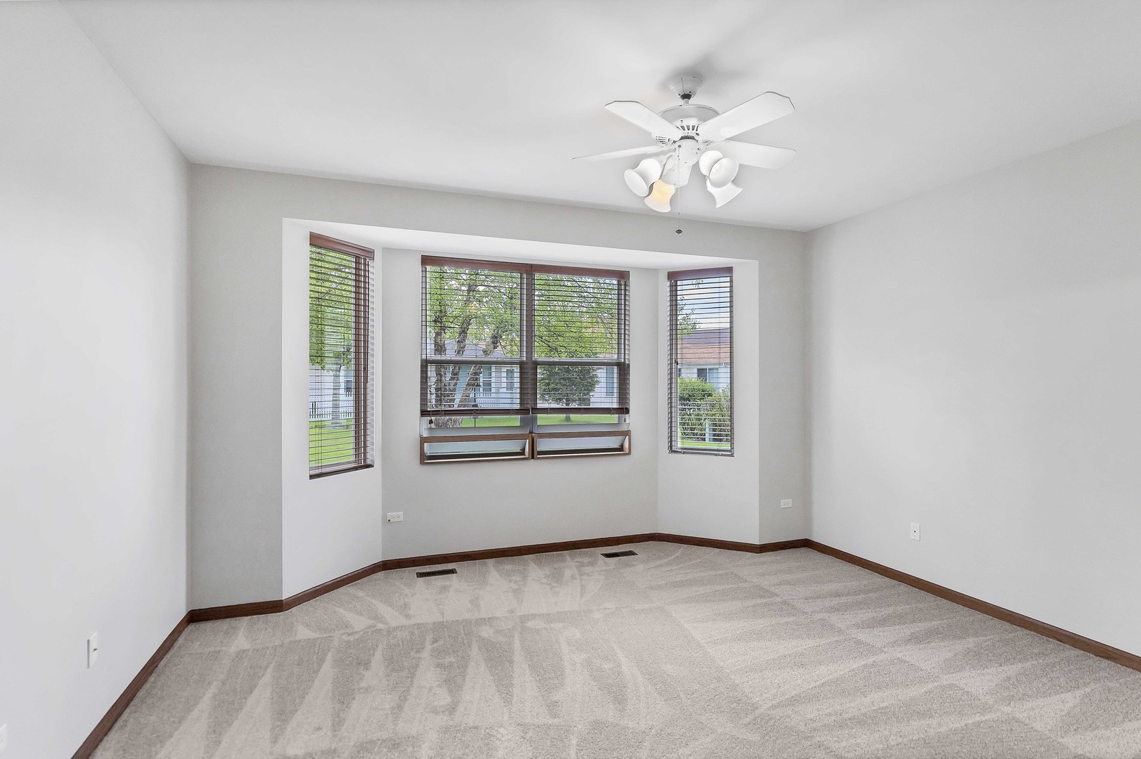 11667 Stonewater Crossing, Huntley, IL 60142