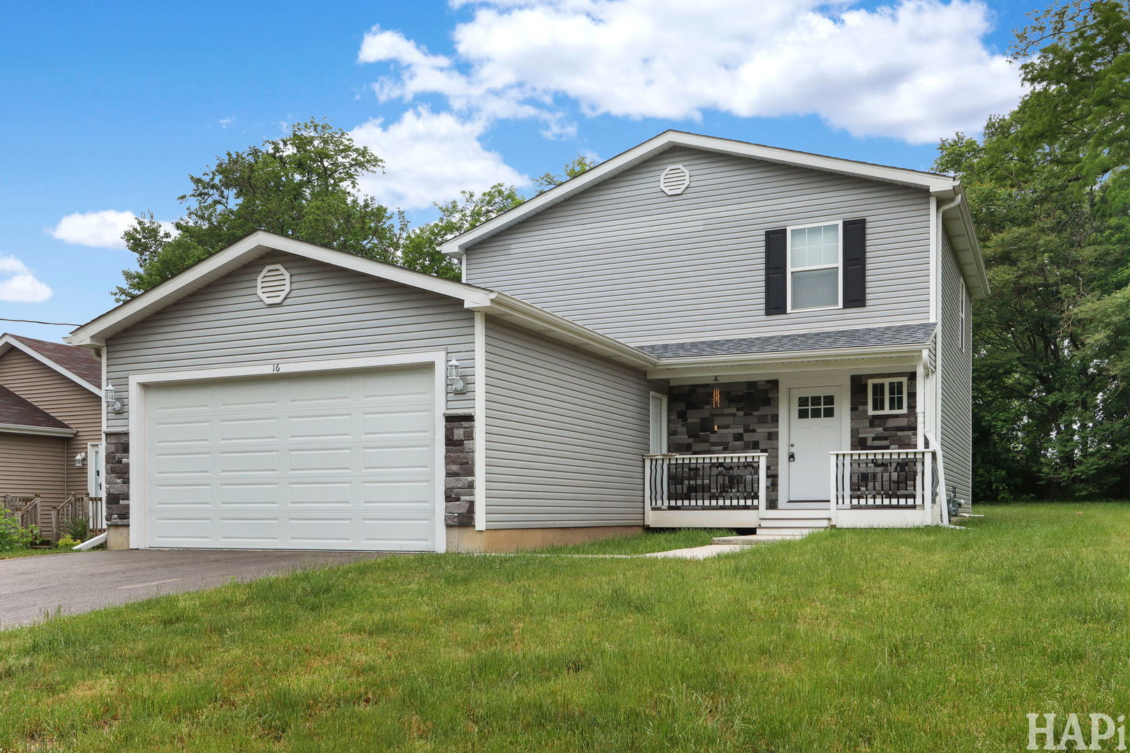 16 Elm Avenue, Fox Lake, IL 60020