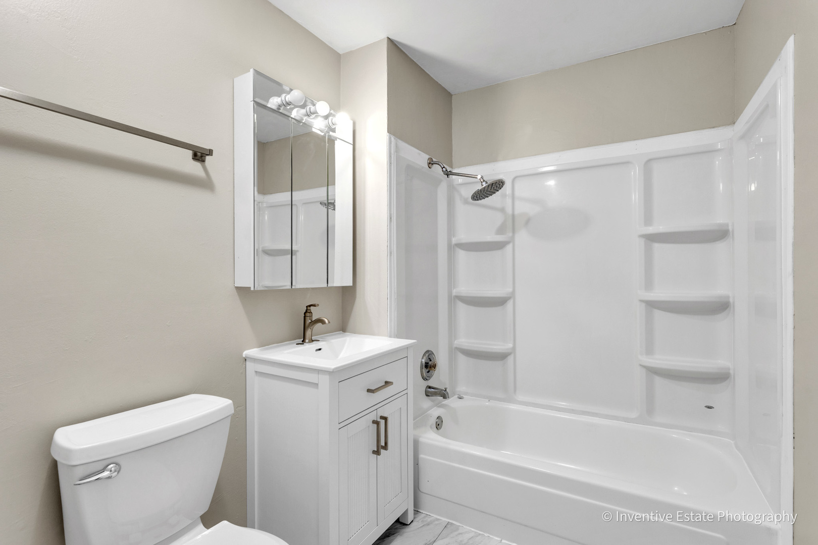 2506 Algonquin Road #18, Rolling Meadows, IL 60008