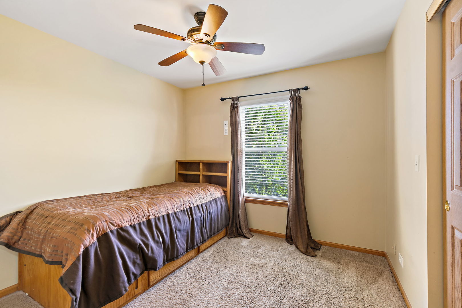 10665 Painted Desert Court, Huntley, IL 60142