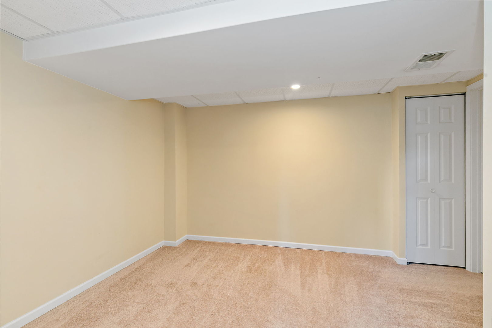 10665 Painted Desert Court, Huntley, IL 60142