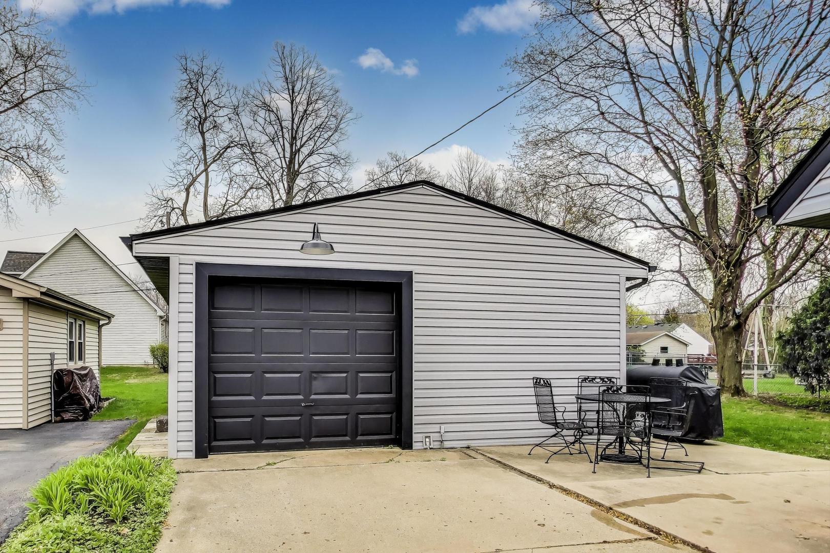 139 S Quentin Road, Palatine, IL 60067