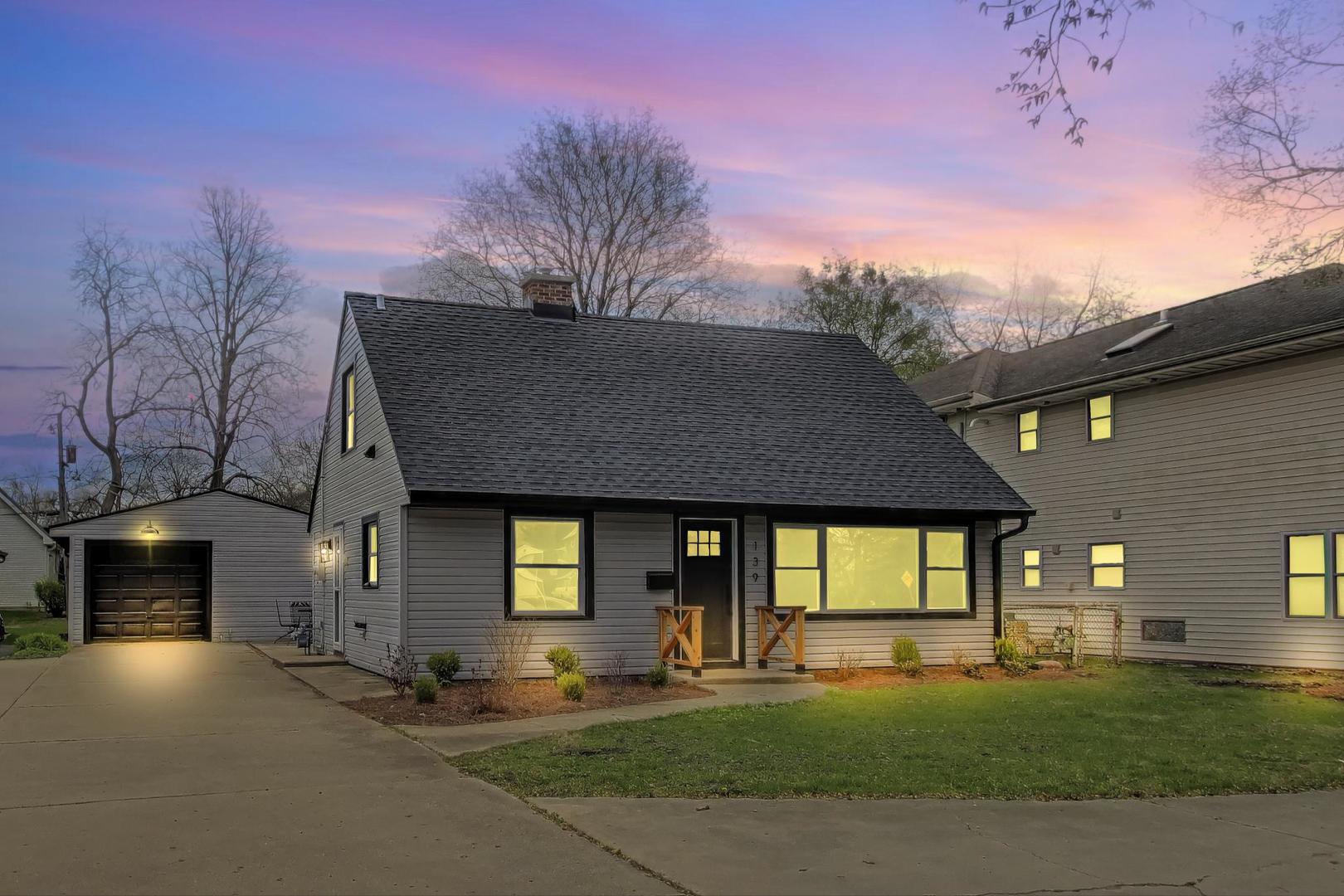 139 S Quentin Road, Palatine, IL 60067