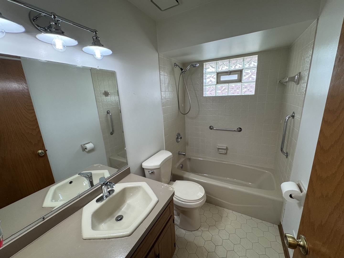 7336 W 153rd Street #7336, Orland Park, IL 60462