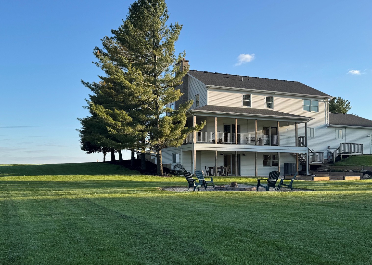 13818 Thayer Road, Hebron, IL 60034