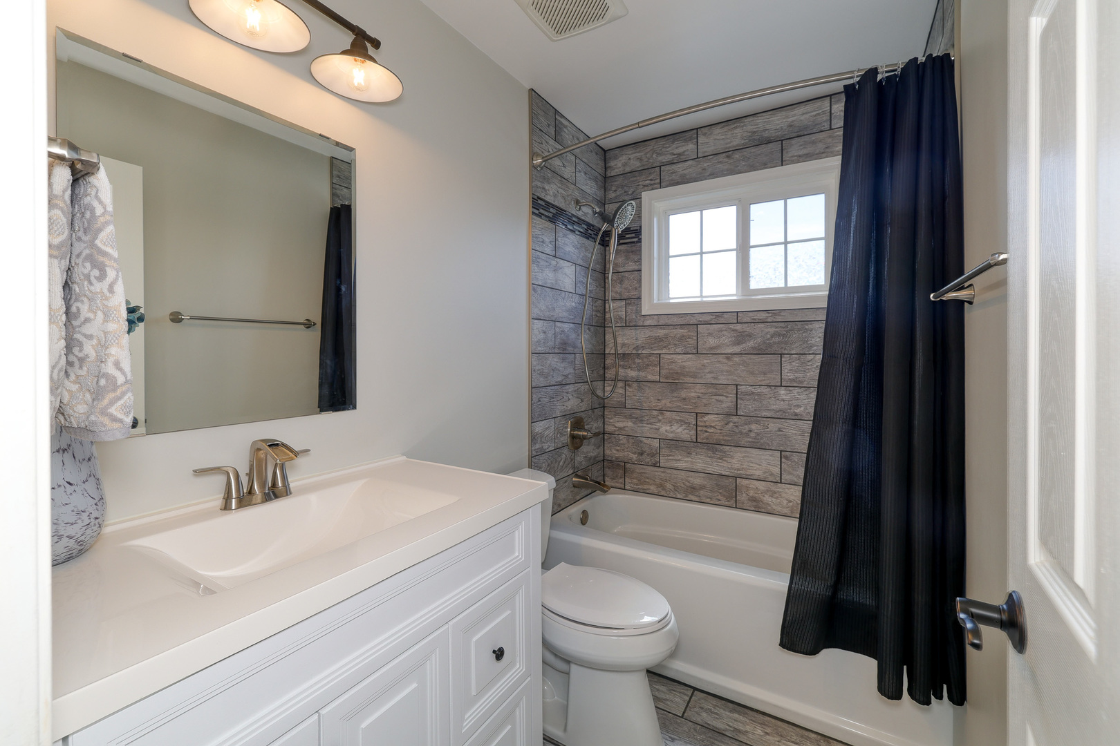 11815 Niagra Lane, Huntley, IL 60142