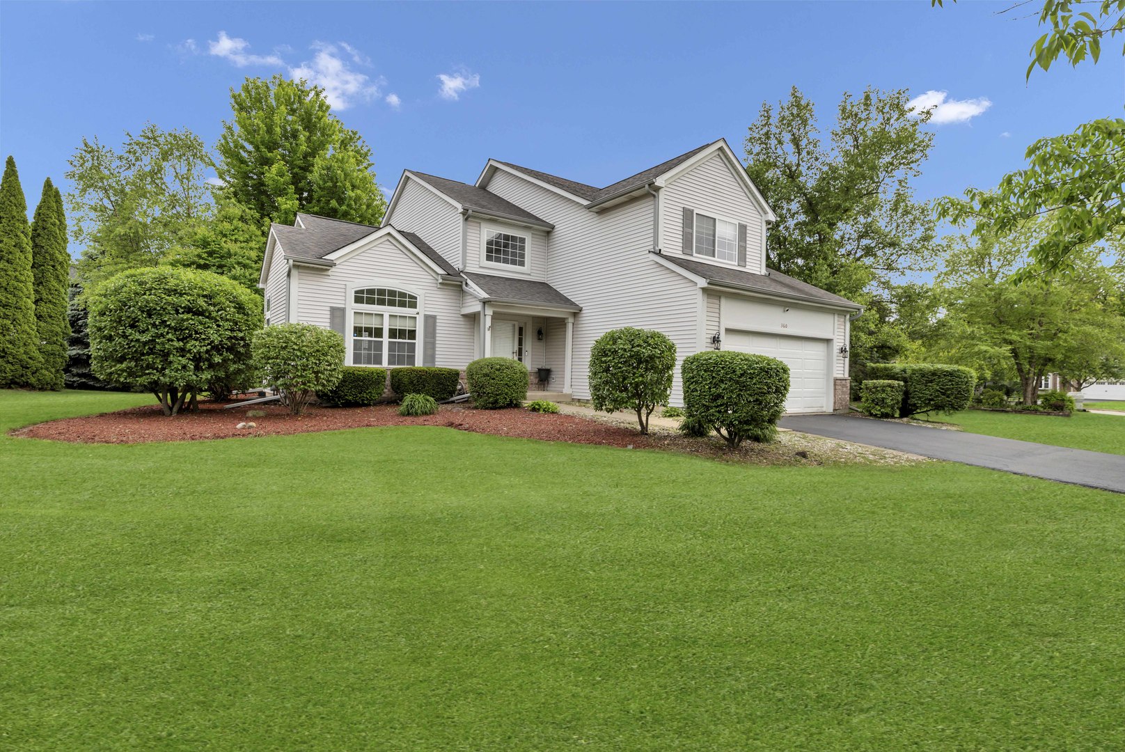 360 Thomas Drive, West Chicago, IL 60185