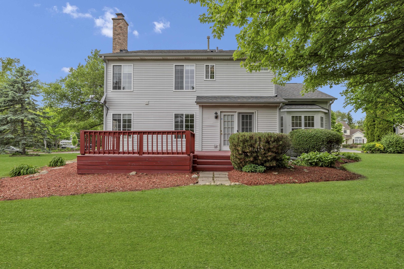 360 Thomas Drive, West Chicago, IL 60185