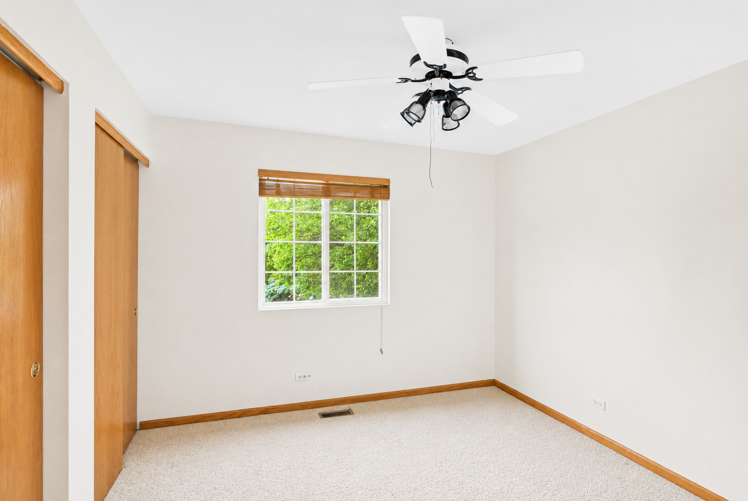 360 Thomas Drive, West Chicago, IL 60185