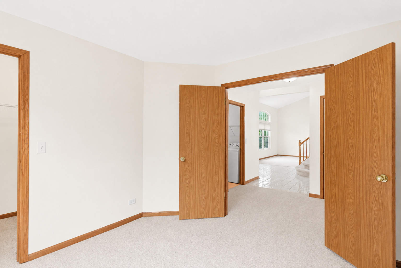 360 Thomas Drive, West Chicago, IL 60185