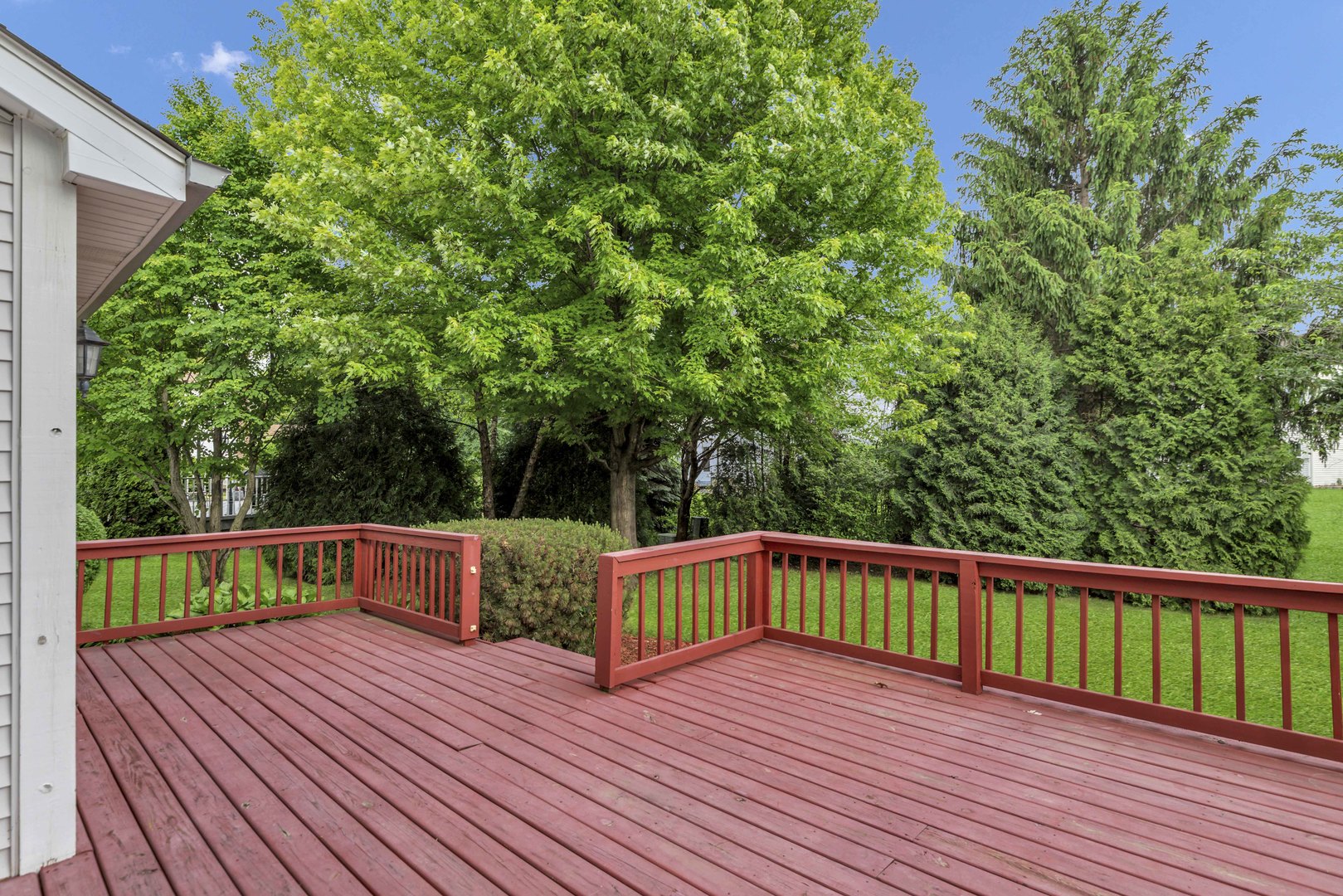 360 Thomas Drive, West Chicago, IL 60185