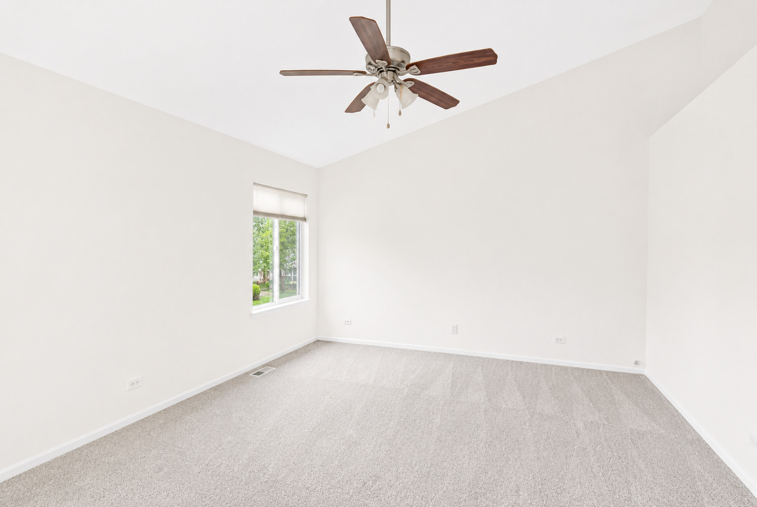 360 Thomas Drive, West Chicago, IL 60185