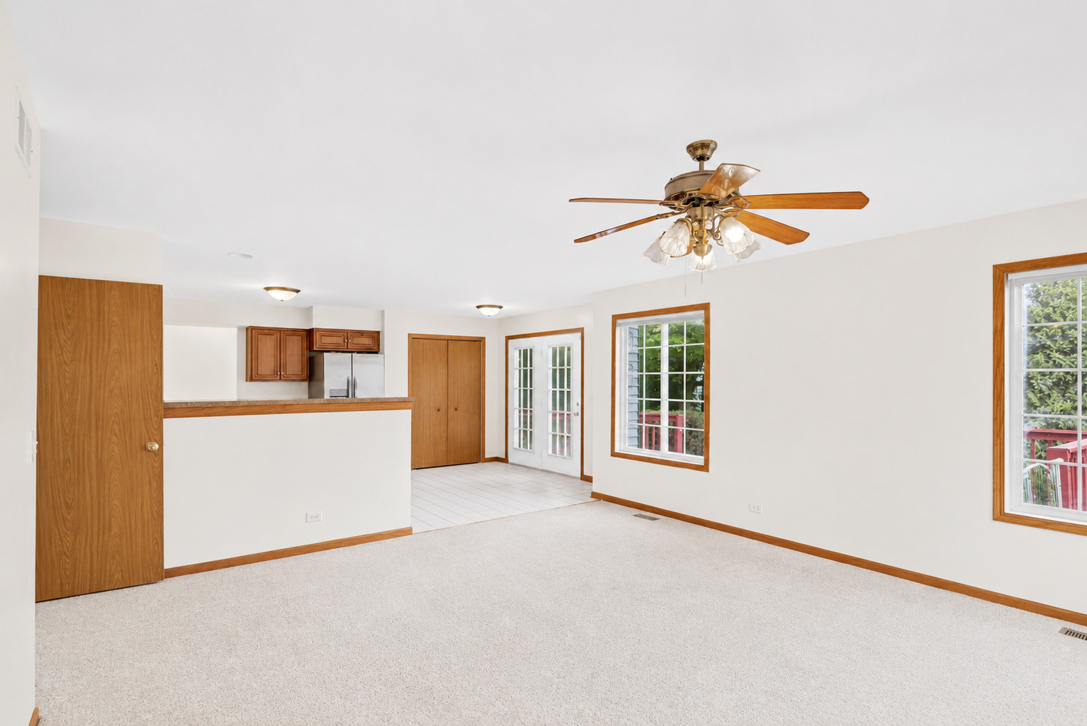 360 Thomas Drive, West Chicago, IL 60185