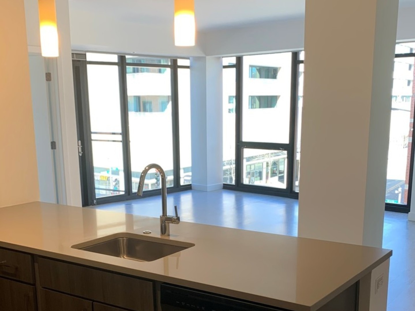 847 CHICAGO Avenue #601, Evanston, IL 60202
