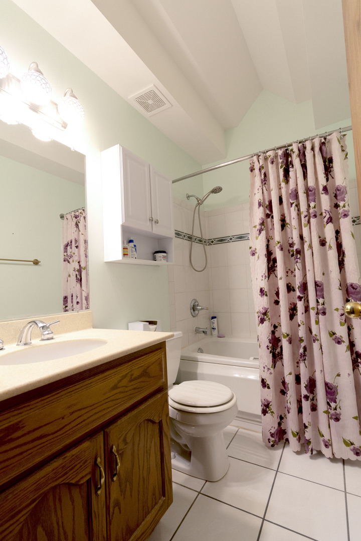 607 Flanagan Drive #B, Minooka, IL 60447