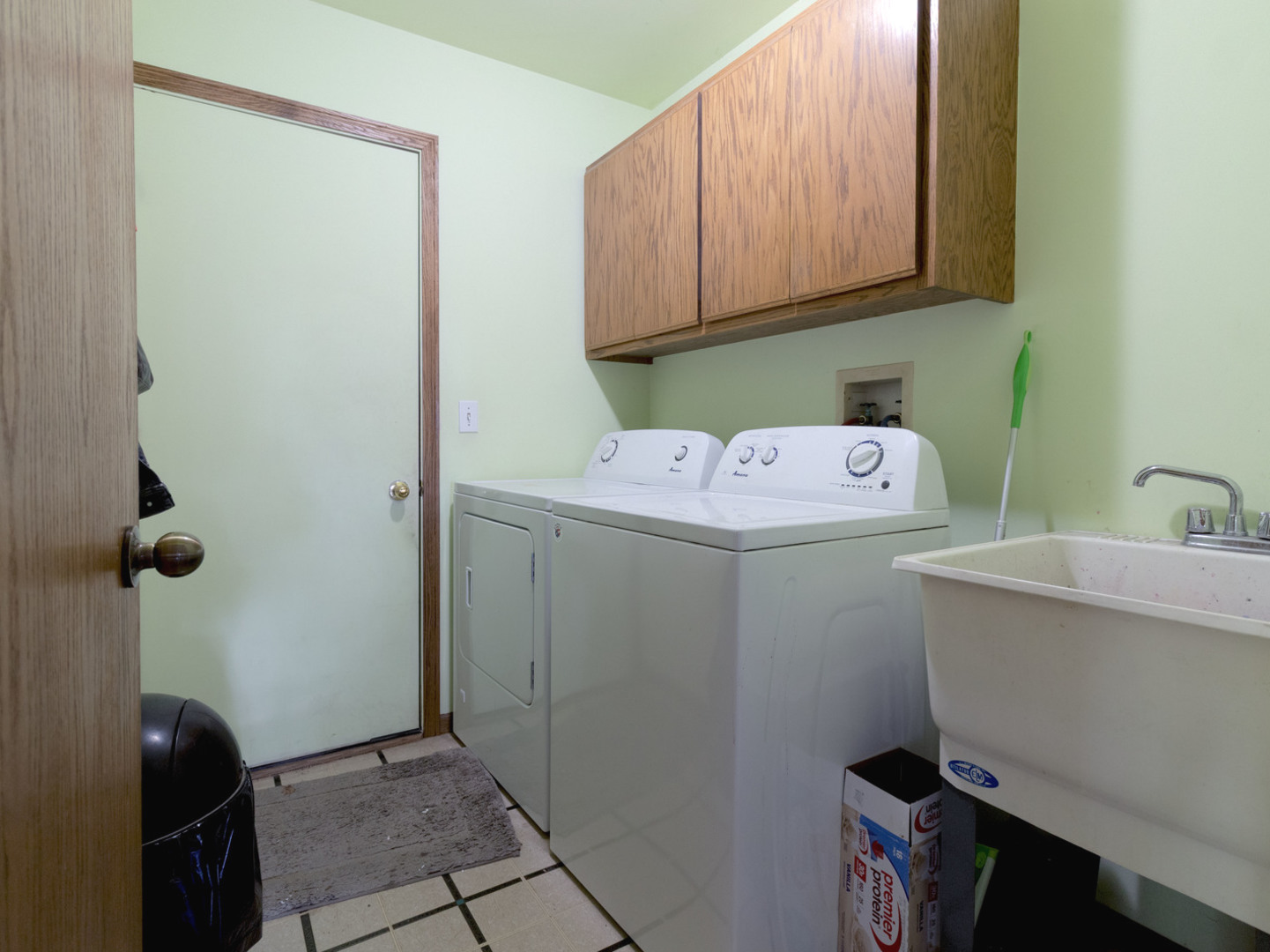 607 Flanagan Drive #B, Minooka, IL 60447