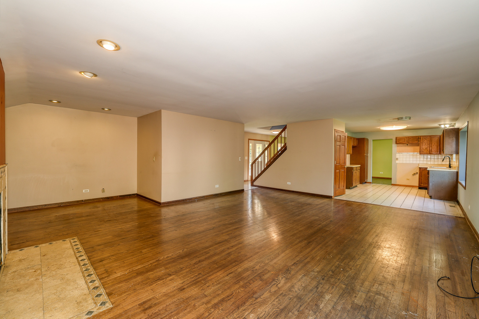 130 Canton Lane, Streamwood, IL 60107