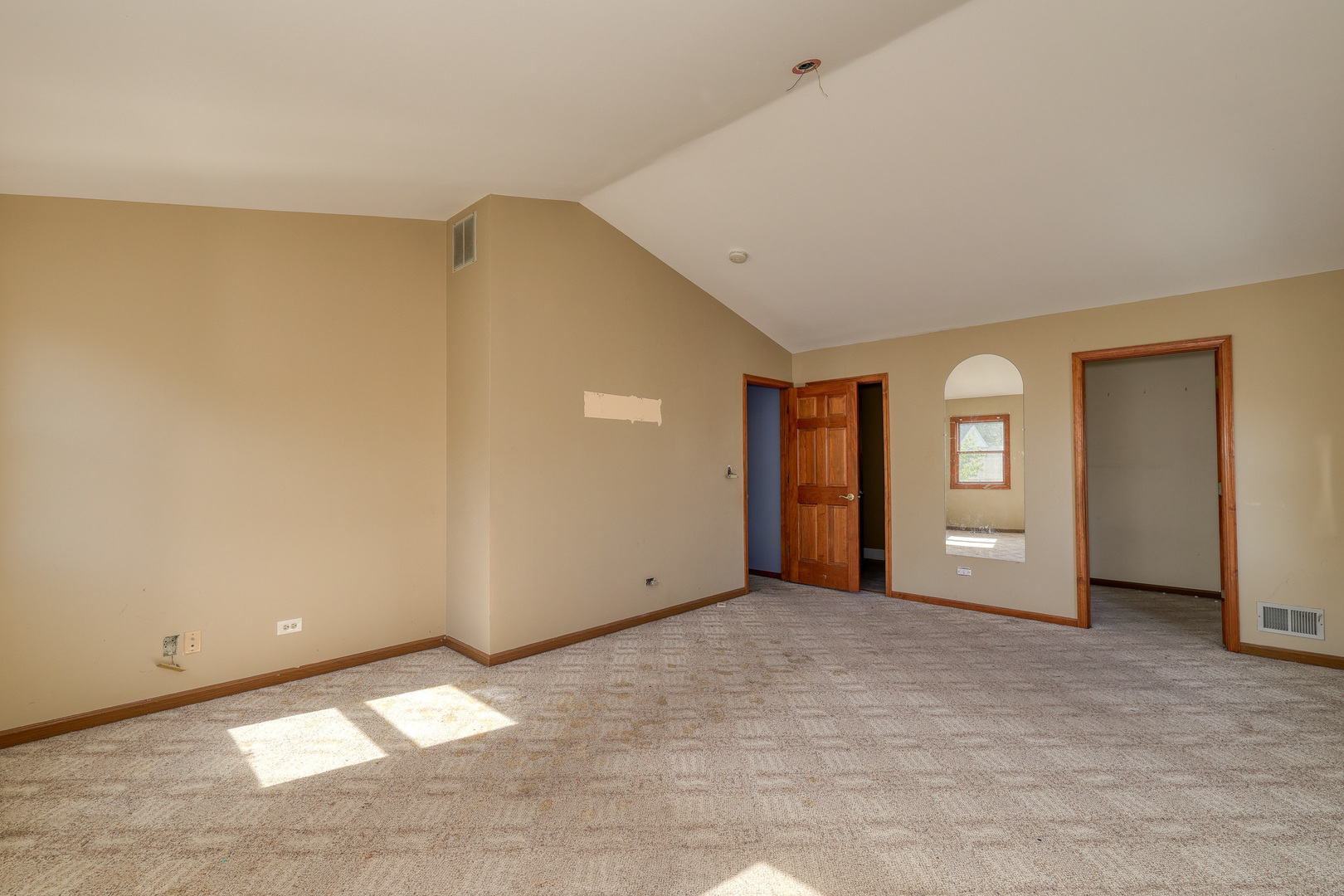 130 Canton Lane, Streamwood, IL 60107