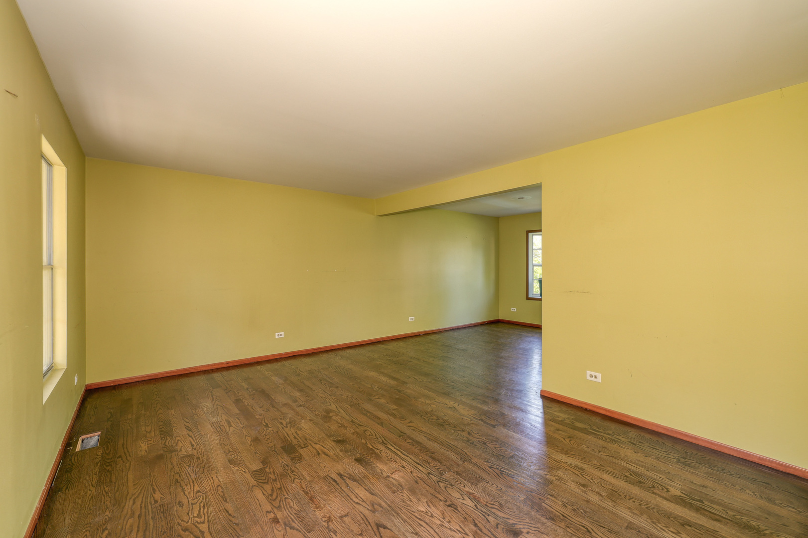 130 Canton Lane, Streamwood, IL 60107
