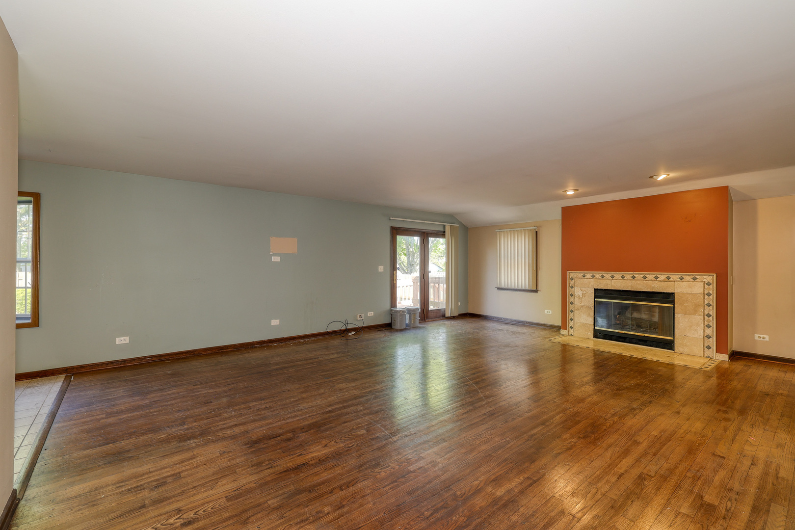 130 Canton Lane, Streamwood, IL 60107