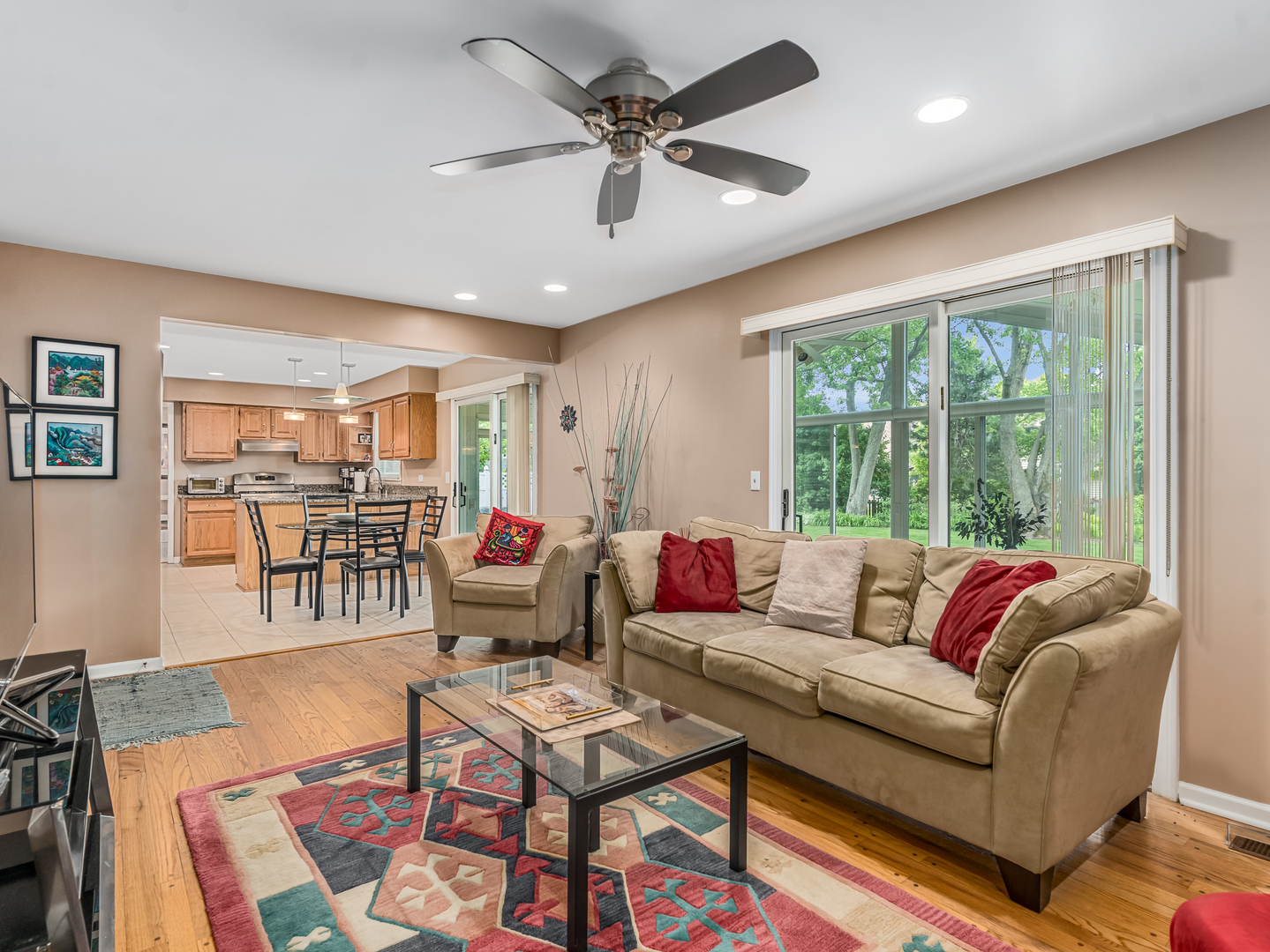 1813 Clyde Drive, Naperville, IL 60565
