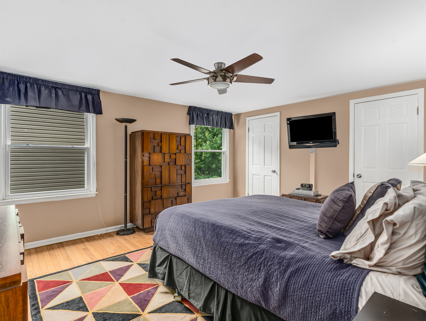 1813 Clyde Drive, Naperville, IL 60565