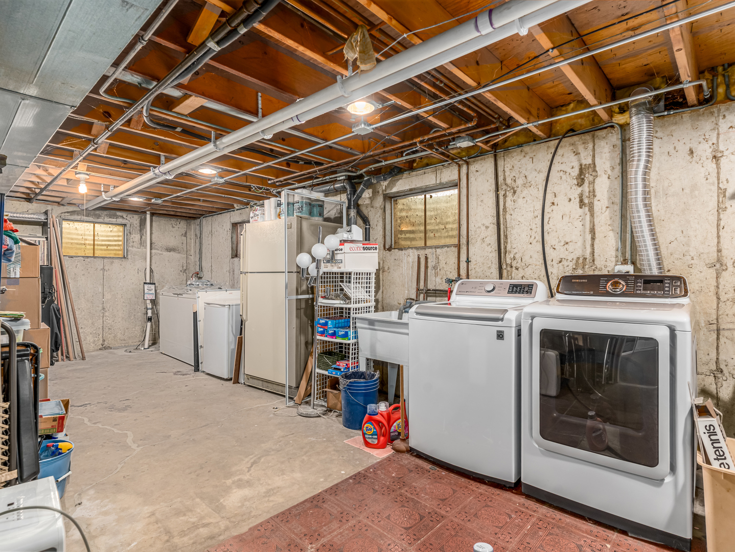 1813 Clyde Drive, Naperville, IL 60565