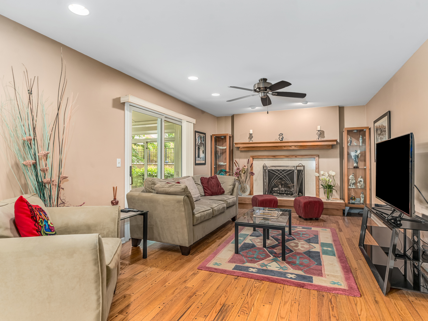 1813 Clyde Drive, Naperville, IL 60565