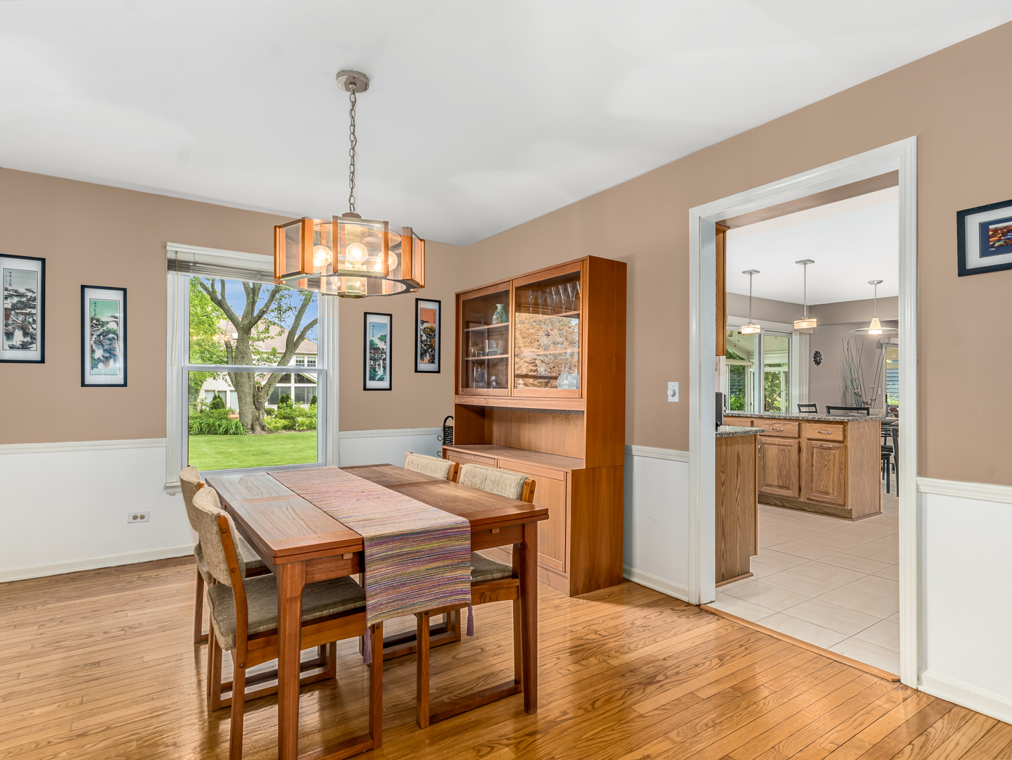 1813 Clyde Drive, Naperville, IL 60565