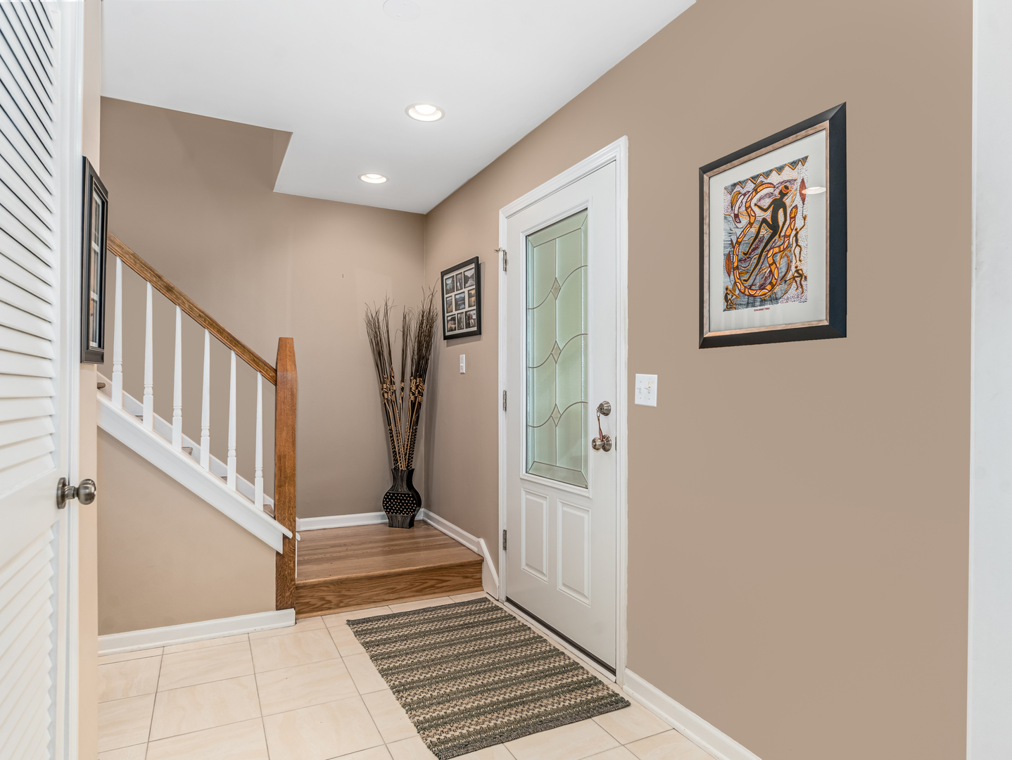 1813 Clyde Drive, Naperville, IL 60565